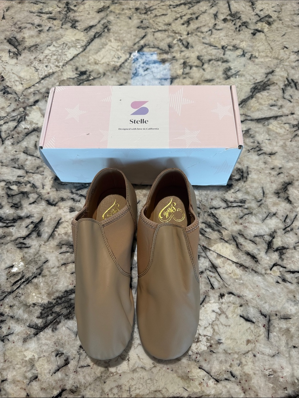Stelle Girls Jazz Shoes in Tan